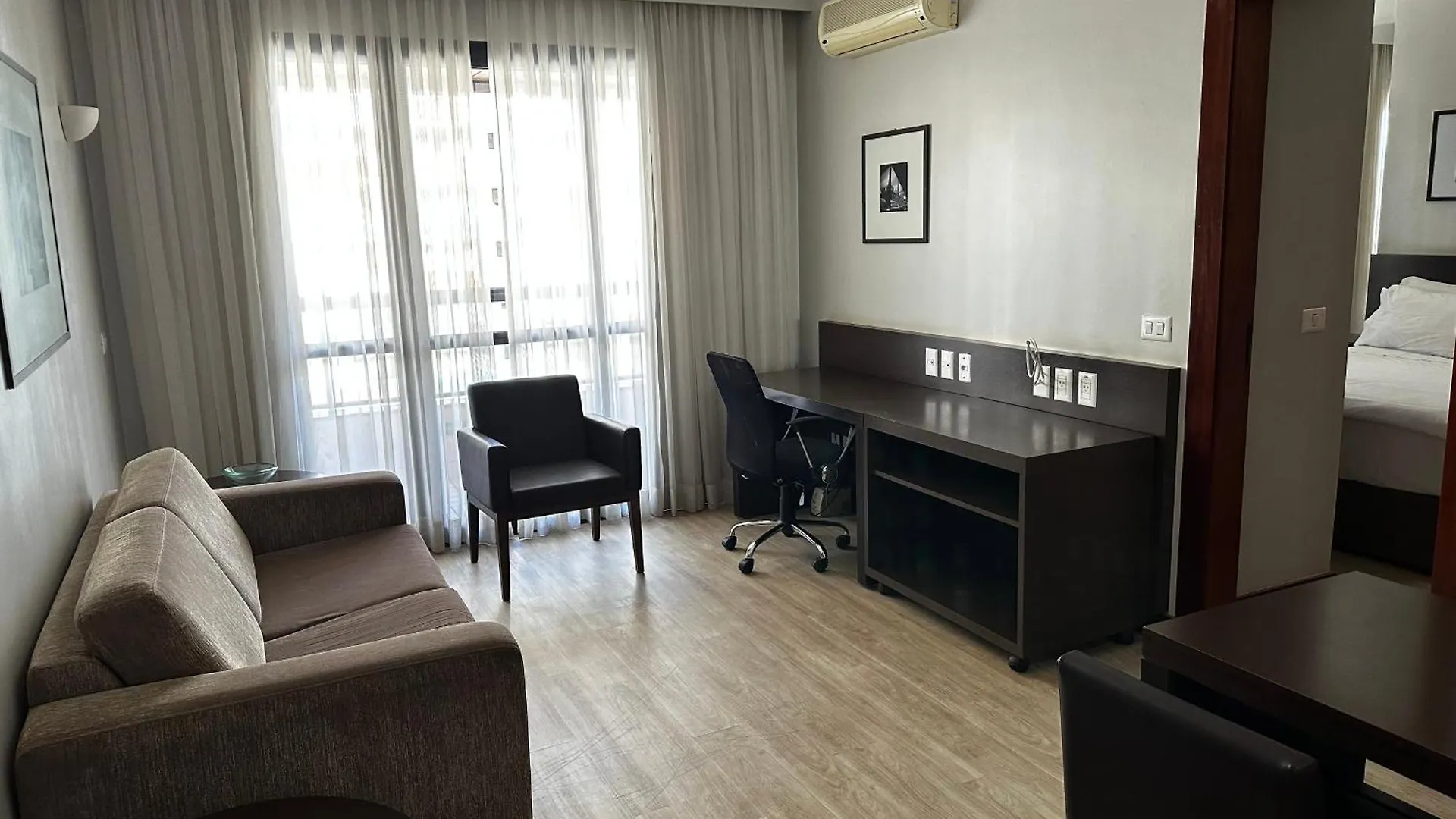 Flat Fantastico No Hotel Bonaparte C Brasília Brasil